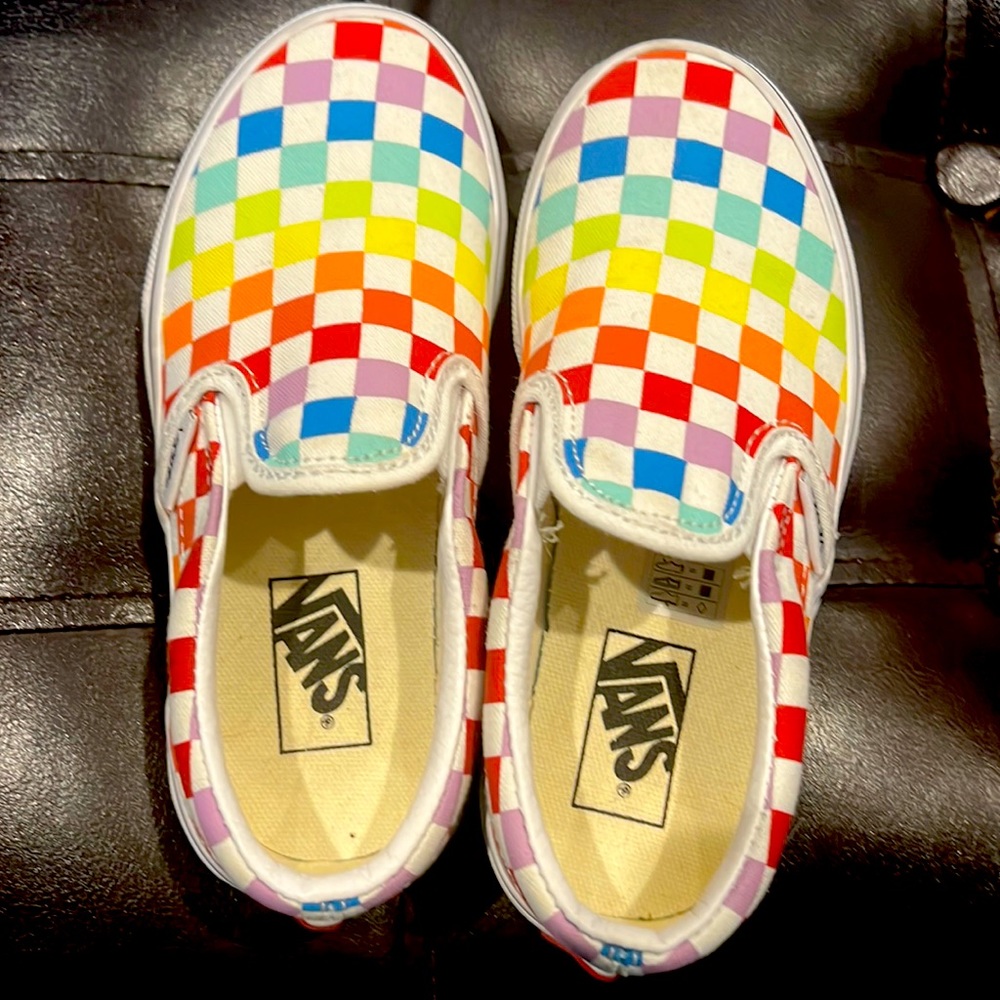 Kids rainbow checkered slip on Vans